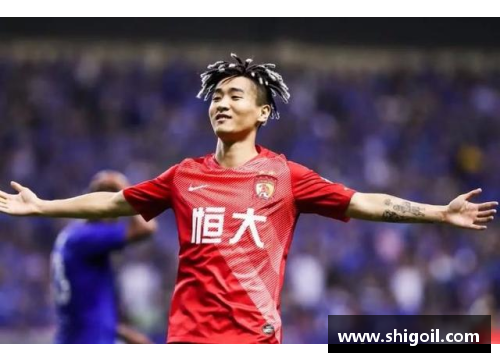 jbo竞博官网足球球星长发后背发型引领潮流展现个性魅力与比赛激情结合之美
